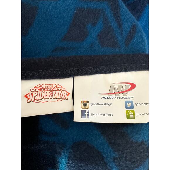 Spider-Man Fleece Open Robe, Blue & Red, OS, OSFM, Big Kids, Tween, Small Adult - Picture 4 of 4